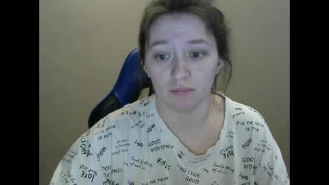 Snapshot of zara_golden chatting on February 4, 2025, 10:43 am chaturcum online show from February 4, 2025, 10:43 am