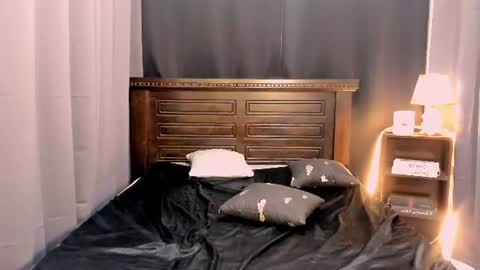 zara_lovexoxo online show from June 28, 2026, 4:24 pm