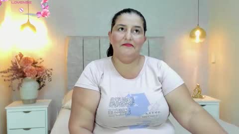 Snapshot of zara_milf_ chatting on March 2, 2026, 12:23 pm zara online show from March 2, 2026, 12:23 pm