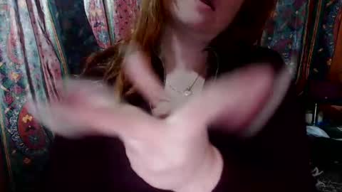 Snapshot of zara_red chatting on January 13, 2025, 9:19 am Kate. if im not here im here foxy red333 online show from January 13, 2025, 9:19 am
