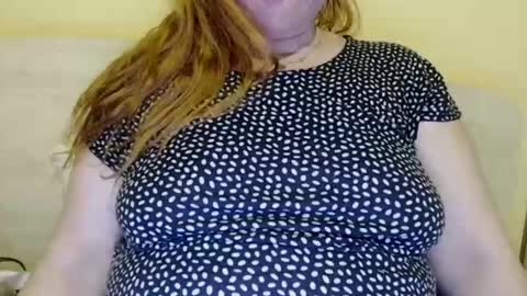 Snapshot of zara_red chatting on February 18, 2025, 1:00 pm Kate. if im not here im here foxy red333 online show from February 18, 2025, 1:00 pm
