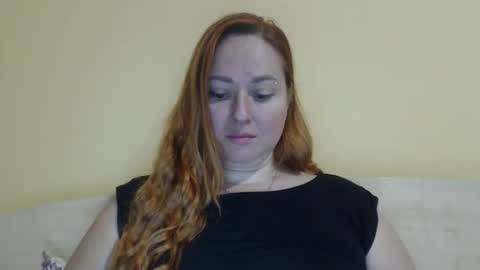 Snapshot of zara_red chatting on September 12, 2025, 1:33 pm Kate. if im not here im here foxy red333 online show from September 12, 2025, 1:33 pm