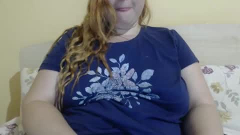 Snapshot of zara_red chatting on October 17, 2025, 12:08 pm Kate. if im not here im here foxy red333 online show from October 17, 2025, 12:08 pm