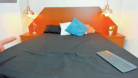 Zara  online show from December 18, 2025, 12:11 pm