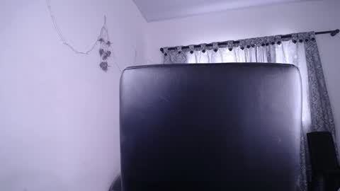 Zara online show from February 26, 2025, 9:05 pm