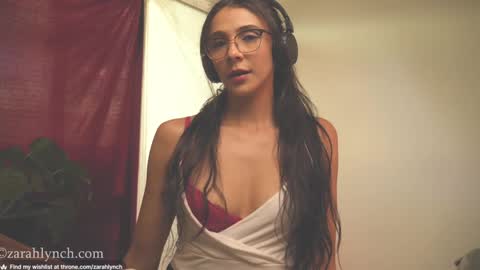 Miss Lynch   Next show  2911 online show from December 18, 2024, 6:25 pm