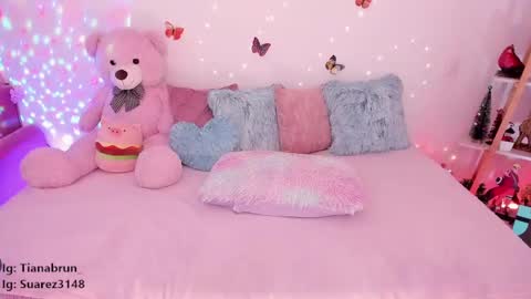 Zara online show from February 17, 2025, 2:59 pm