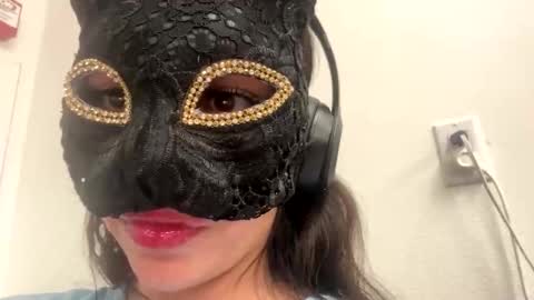 zarayaa_v online show from February 22, 2026, 2:56 am