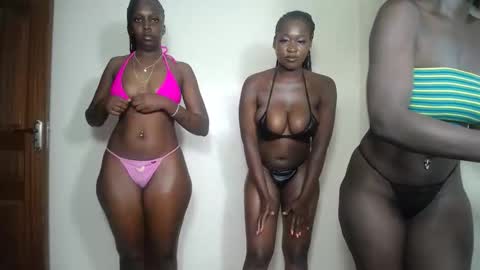 Snapshot of zaria_quesson chatting on March 1, 2026, 6:32 pm Zaria online show from March 1, 2026, 6:32 pm