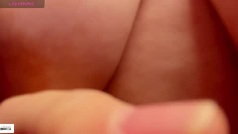 Snapshot of zaritha_li chatting on May 25, 2026, 10:21 am Zaritha Li online show from May 25, 2026, 10:21 am