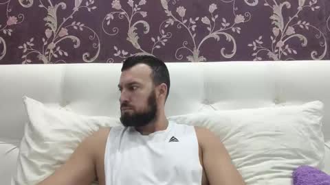 Man 4 sex online show from November 15, 2025, 2:31 am