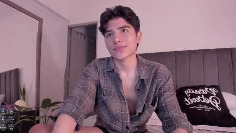 Snapshot of zayotto chatting on January 6, 2026, 6:17 am Hii im Zay. I save money for education. PVT Open. online show from January 6, 2026, 6:17 am