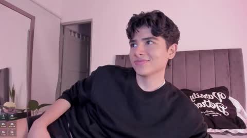 Snapshot of zayotto chatting on January 7, 2026, 4:48 am Hii im Zay. I save money for education. PVT Open. online show from January 7, 2026, 4:48 am