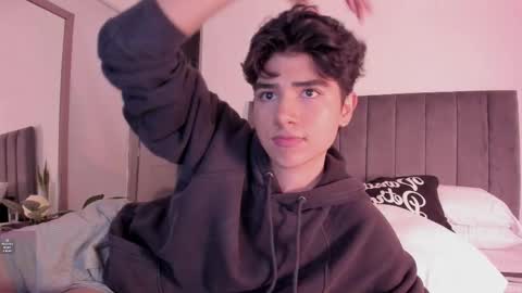 Snapshot of zayotto chatting on January 8, 2026, 5:43 am Hii im Zay. I save money for education. PVT Open. online show from January 8, 2026, 5:43 am