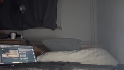 zbokk319121659104 online show from November 20, 2025, 2:01 am