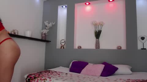 Karolyne online show from February 19, 2025, 4:33 pm