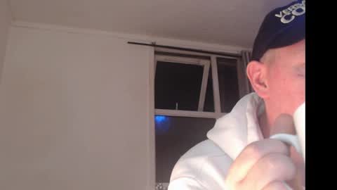 Snapshot of zecusbugato chatting on November 23, 2025, 5:35 pm zecusbugato online show from November 23, 2025, 5:35 pm