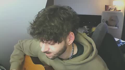 Snapshot of zedbooy chatting on December 27, 2024, 2:22 pm Zed online show from December 27, 2024, 2:22 pm