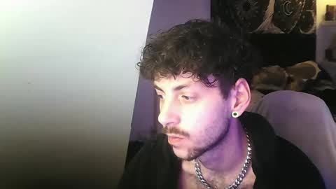 Snapshot of zedbooy chatting on November 17, 2025, 5:19 pm Zed online show from November 17, 2025, 5:19 pm