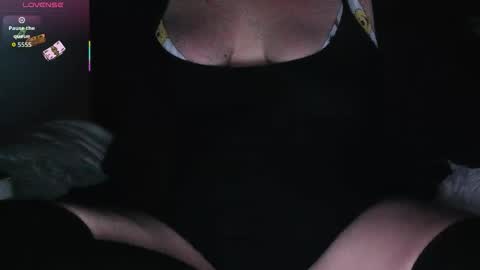 Snapshot of zeemomdalorian chatting on April 3, 2026, 5:49 am Zee online show from April 3, 2026, 5:49 am