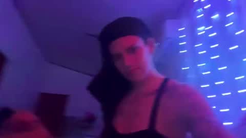 Snapshot of zellaxobella chatting on January 11, 2025, 5:31 am zellaxobella online show from January 11, 2025, 5:31 am