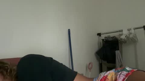 Snapshot of zellaxobella chatting on September 10, 2025, 10:21 pm zellaxobella online show from September 10, 2025, 10:21 pm