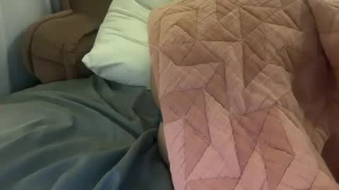 Snapshot of zellaxobella chatting on October 13, 2025, 5:51 am zellaxobella online show from October 13, 2025, 5:51 am