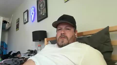 Snapshot of zellysgift1 chatting on May 10, 2026, 4:01 pm zellysgift1 online show from May 10, 2026, 4:01 pm