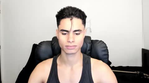 zenzhu online show from December 14, 2025, 4:29 am