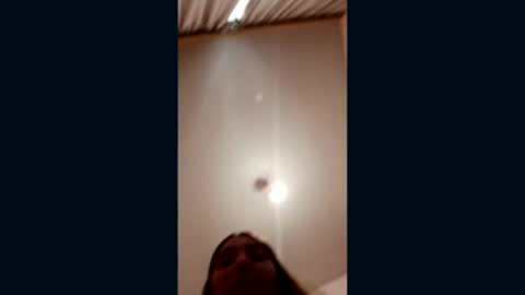 zeniabrossoit online show from April 15, 2026, 6:20 am