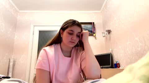 Snapshot of zeniabrossoit chatting on June 1, 2026, 3:14 pm zeniabrossoit online show from June 1, 2026, 3:14 pm