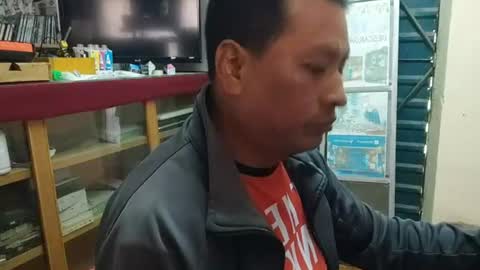 Snapshot of zenomn chatting on July 17, 2026, 6:46 pm zenomn online show from July 17, 2026, 6:46 pm