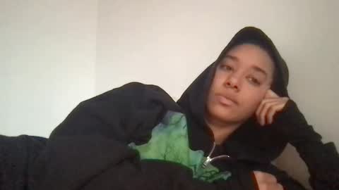 zenxbiaa online show from November 17, 2025, 5:19 pm