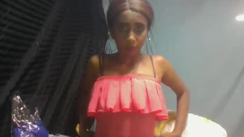 zeolineess online show from October 24, 2025, 2:46 pm