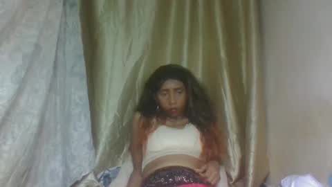 zeolineess online show from November 7, 2025, 6:08 pm