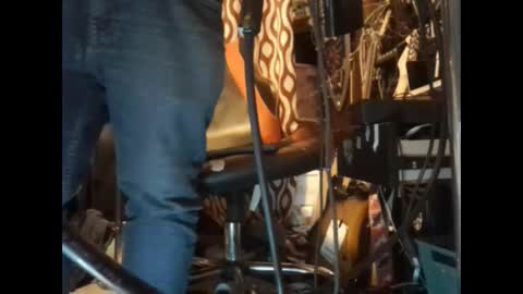 zero online show from November 30, 2025, 11:47 am