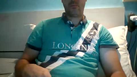 Snapshot of zeus00811 chatting on October 3, 2025, 5:37 am zeus online show from October 3, 2025, 5:37 am