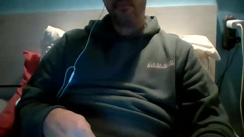 Snapshot of zeus00811 chatting on October 22, 2025, 3:45 pm zeus online show from October 22, 2025, 3:45 pm