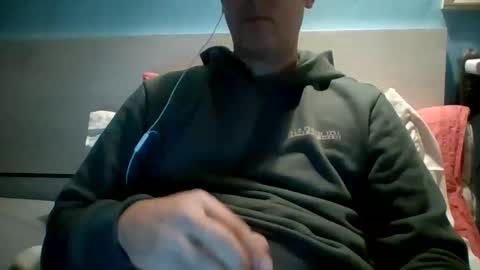 Snapshot of zeus00811 chatting on November 1, 2025, 3:58 pm zeus online show from November 1, 2025, 3:58 pm