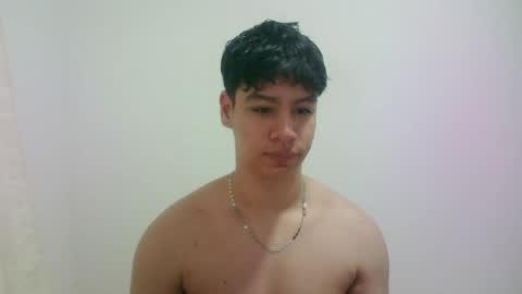 zeus_183 online show from April 17, 2026, 8:28 am