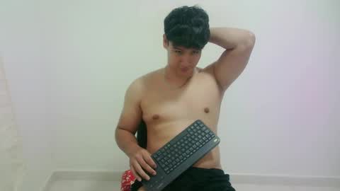 Snapshot of zeus_183 chatting on April 24, 2026, 4:37 am zeus_183 online show from April 24, 2026, 4:37 am