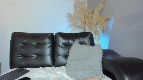 Snapshot of zeusbrant chatting on April 13, 2026, 1:05 pm Zeus Brant online show from April 13, 2026, 1:05 pm