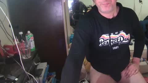ZeusGe online show from May 12, 2026, 2:19 am