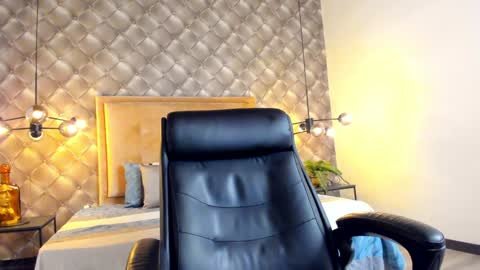 zeus online show from December 30, 2024, 10:55 pm