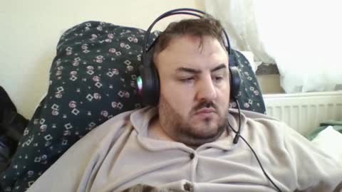 zH1NaSaH online show from April 12, 2026, 5:01 am