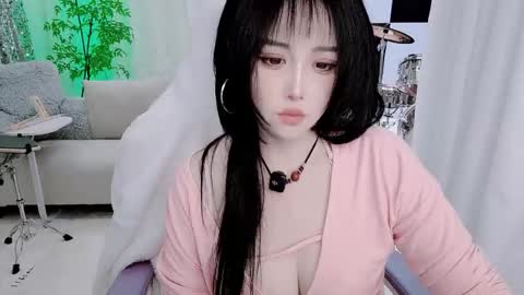 zhen online show from December 5, 2025, 10:24 am