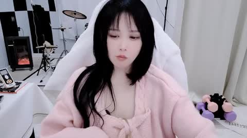 zhen online show from April 3, 2026, 3:48 am