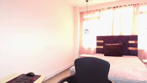 Zia Green online show from February 3, 2025, 12:03 pm