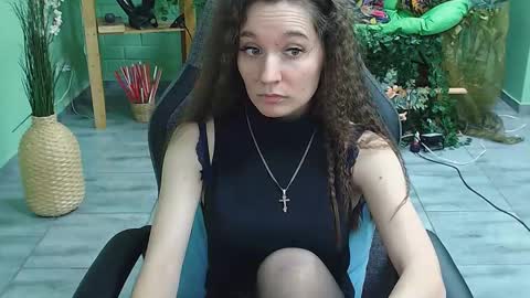 zianichols online show from February 27, 2025, 5:58 pm