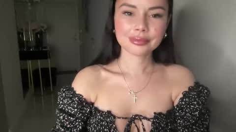 Nensi online show from March 6, 2026, 6:15 pm